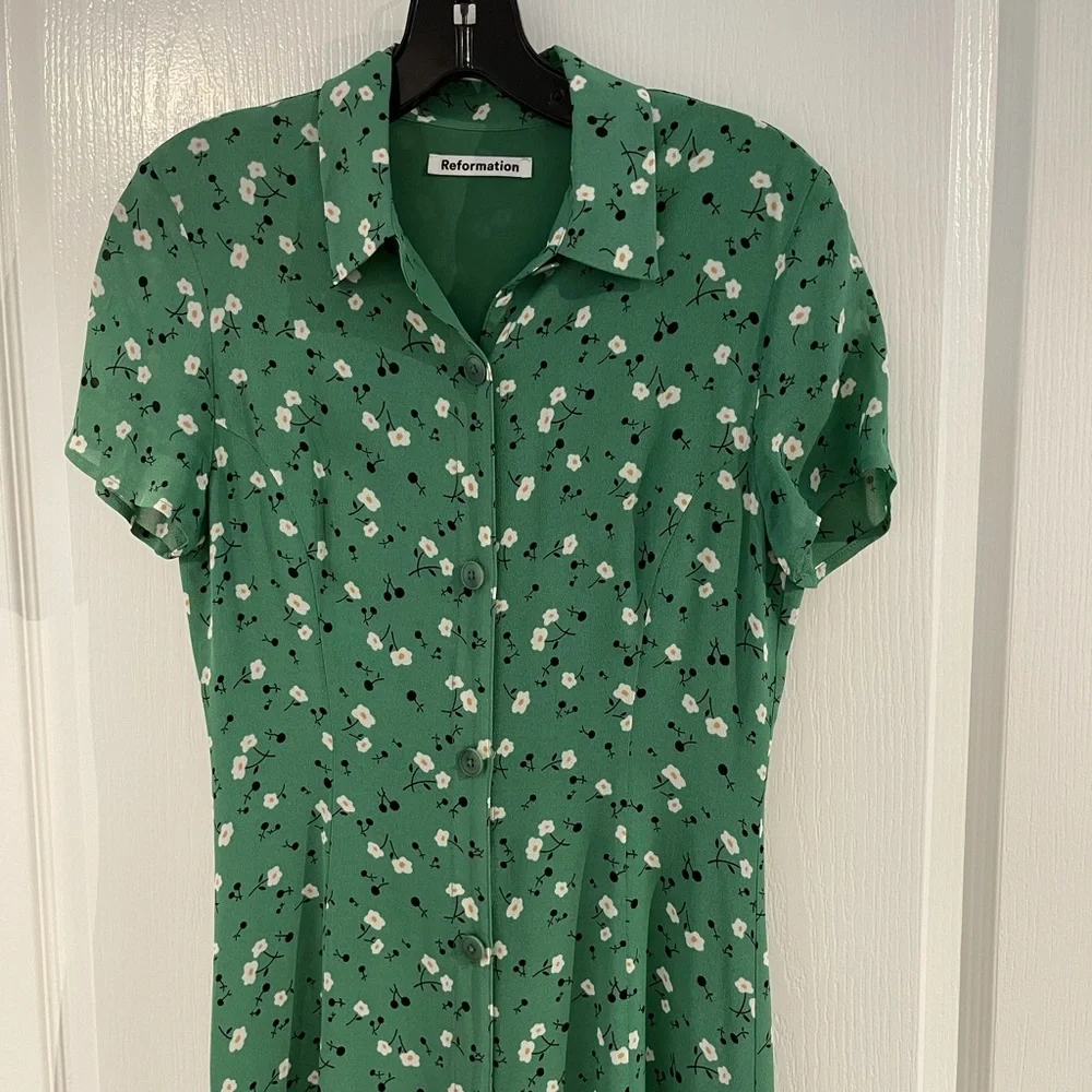 Reformation green floral dress. Gorgeous! Size 4. EUC. - Picture 2 of 6